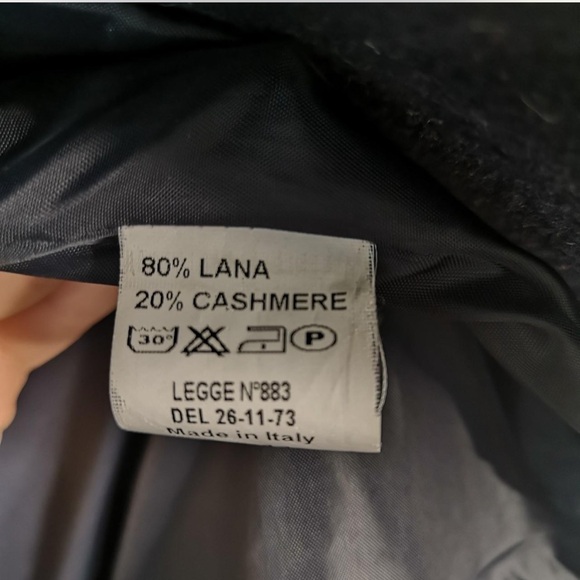 Georgia Armani Lana cashmere coat size small - Picture 4 of 4